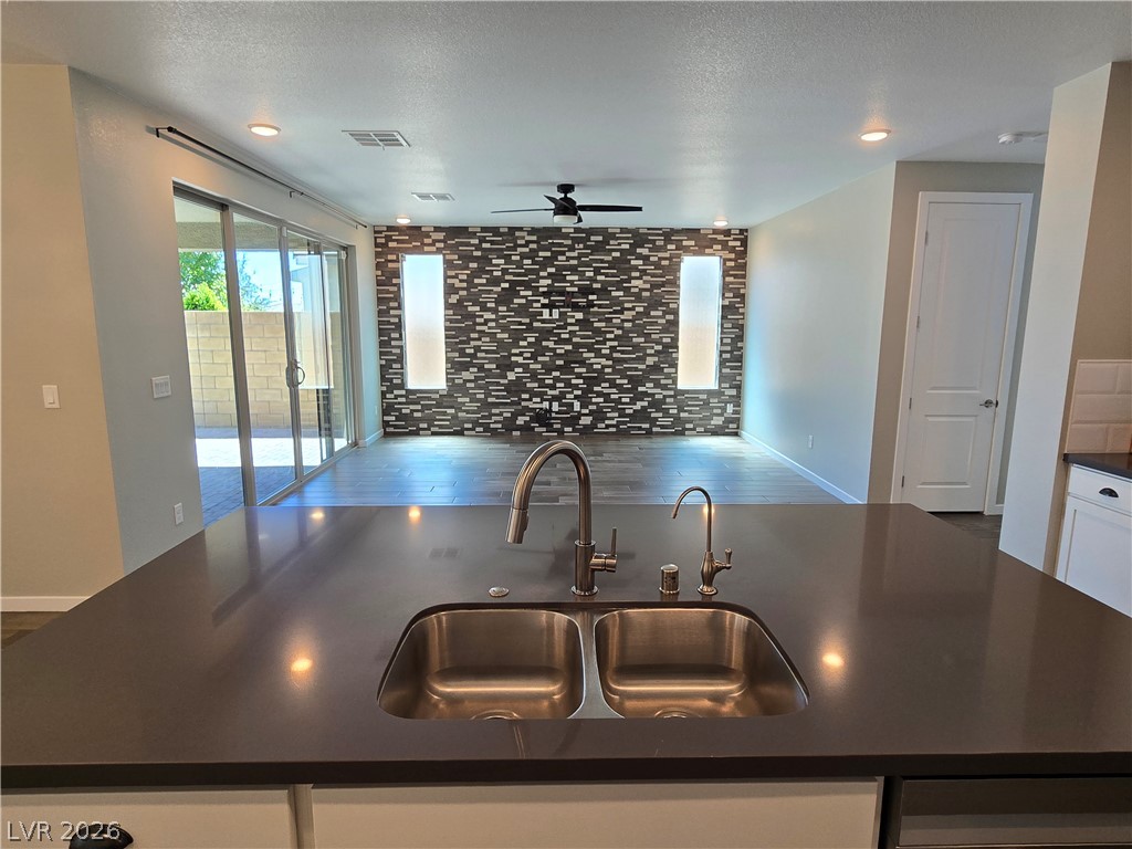 8242 Skye Territory Street Property Photo 10