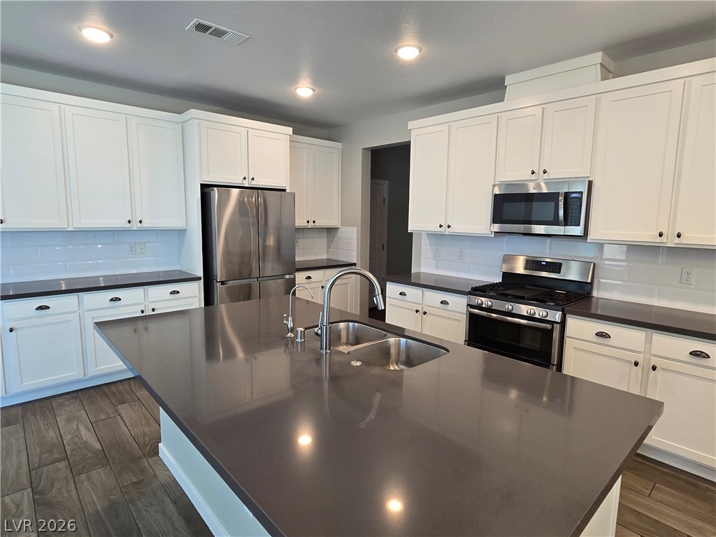 8242 Skye Territory Street Property Photo 14