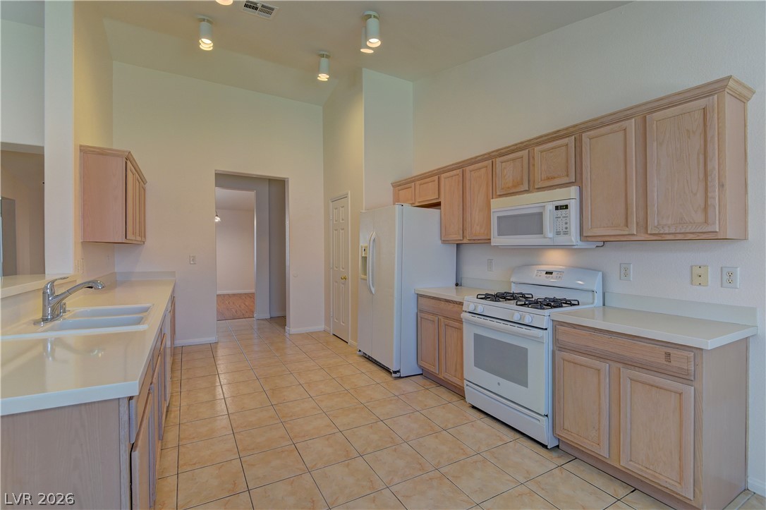 5488 Apron Court Property Photo 6