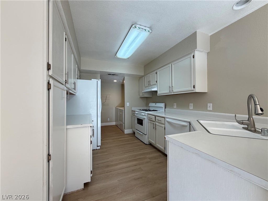 2828 Briar Knoll Drive Property Photo 7
