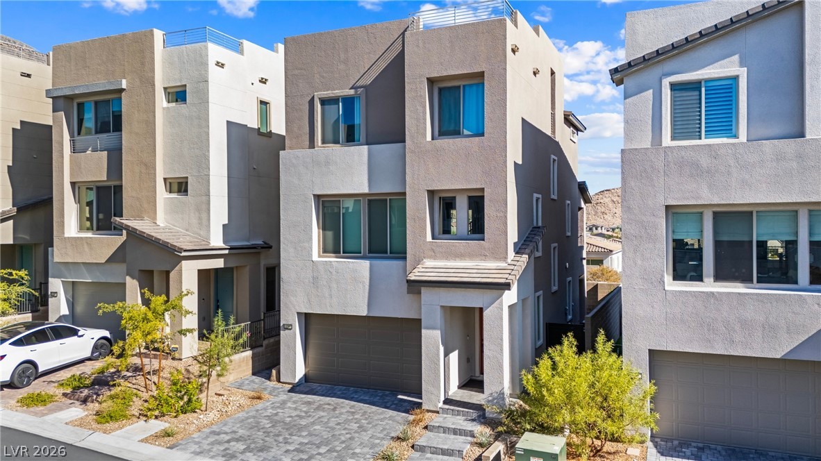 11568 Midnight Melody Avenue Property Photo 3