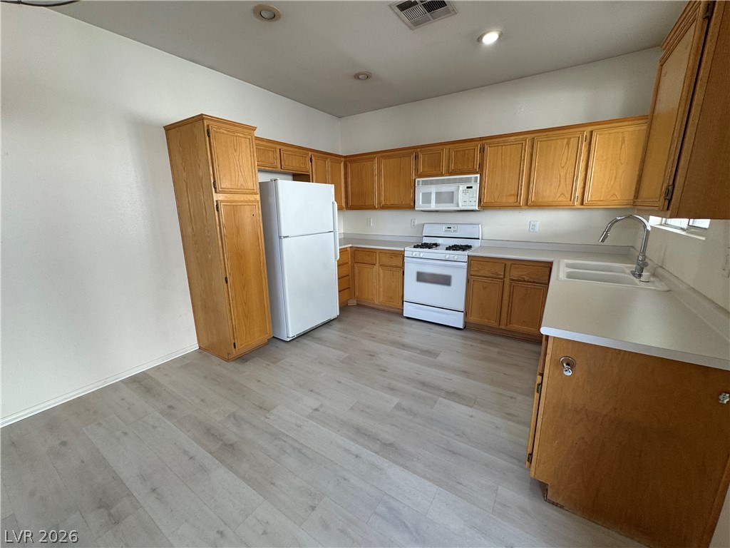 1084 Sage Valley Court Property Photo 7