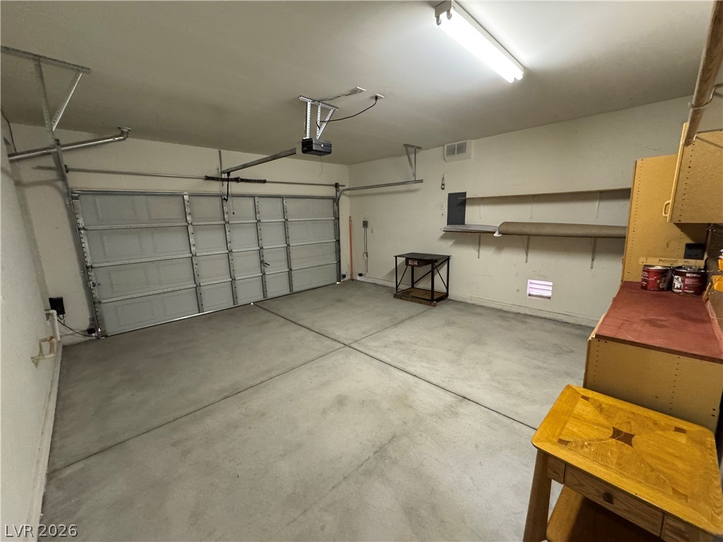 1084 Sage Valley Court Property Photo 28