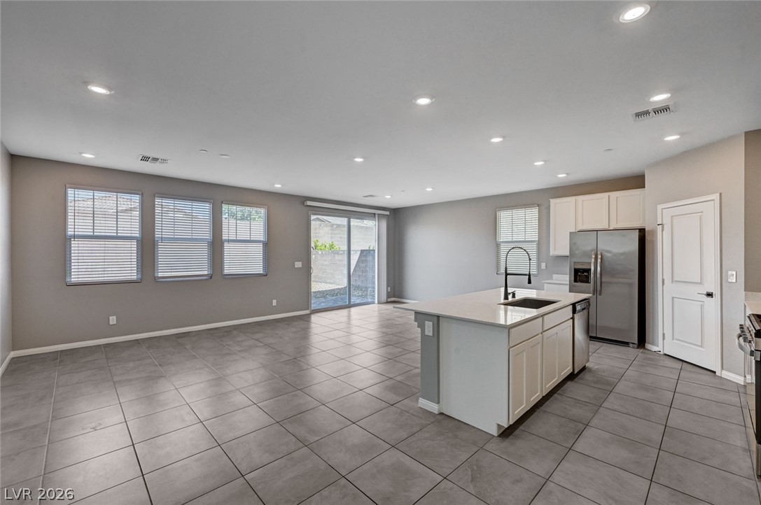 2570 Ofanto Street Property Photo 5