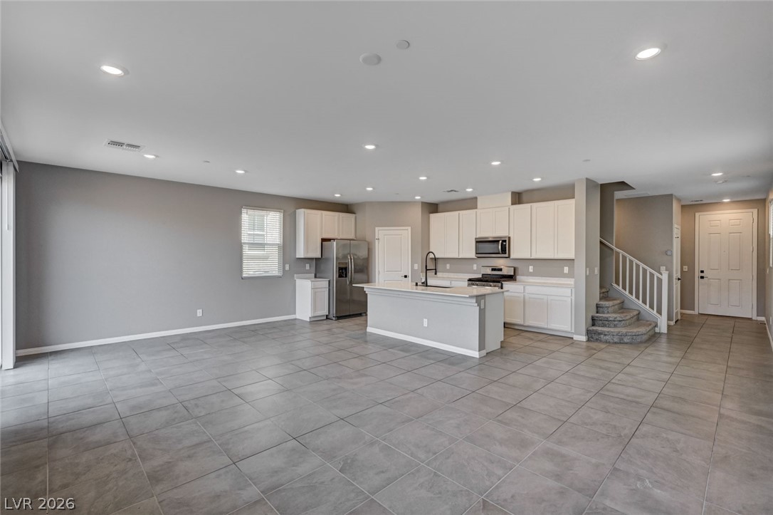 2570 Ofanto Street Property Photo 8