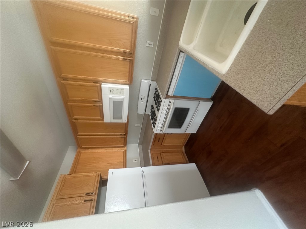 4730 East Craig Road 1073 Property Photo 5