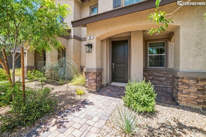 88 Kimberlite Drive Property Photo 4