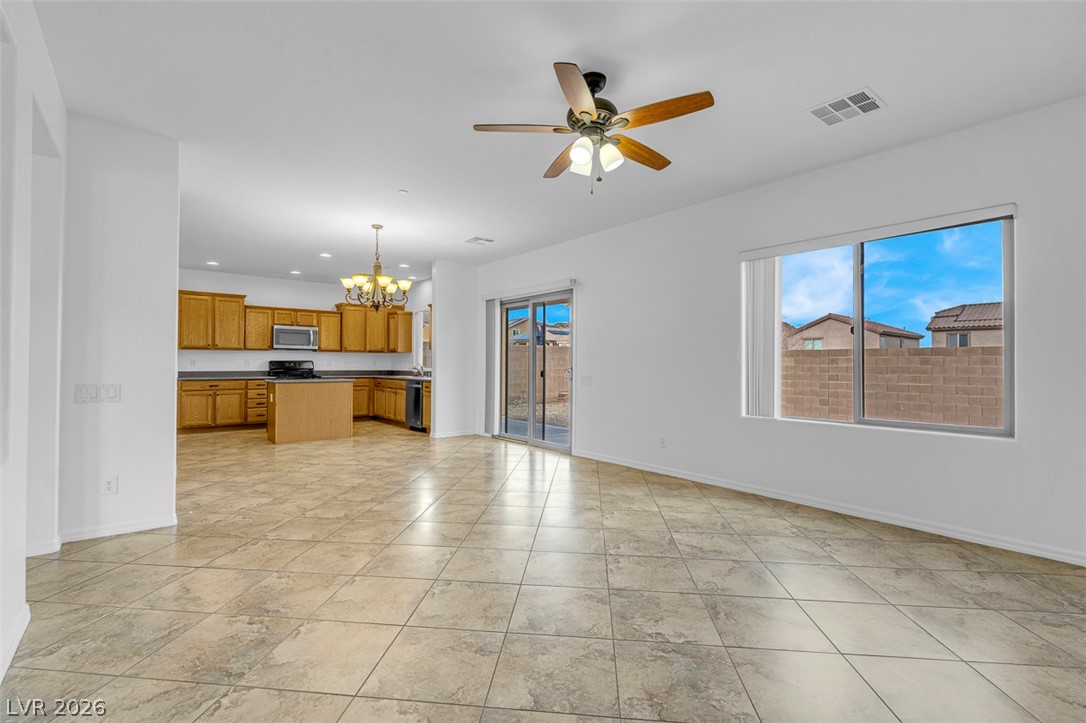 112 Newmiller Street Property Photo 15