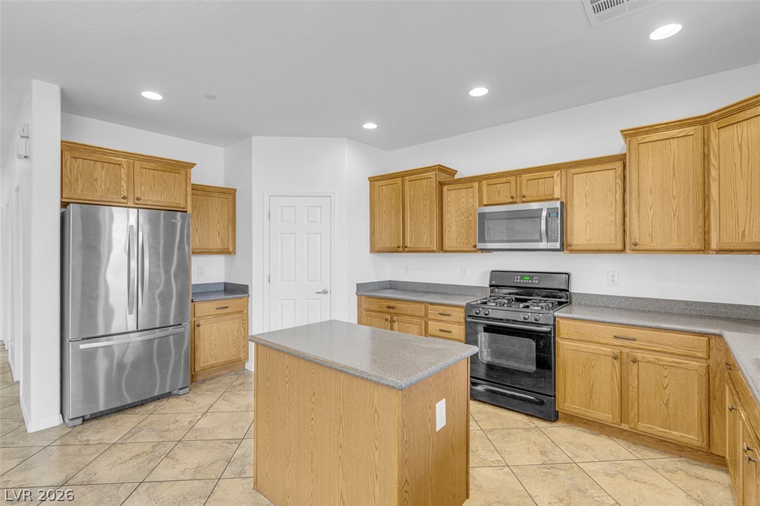 112 Newmiller Street Property Photo 18