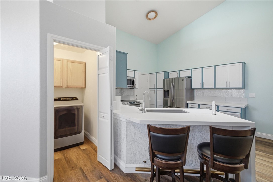 4005 Radbourne Avenue Property Photo 8