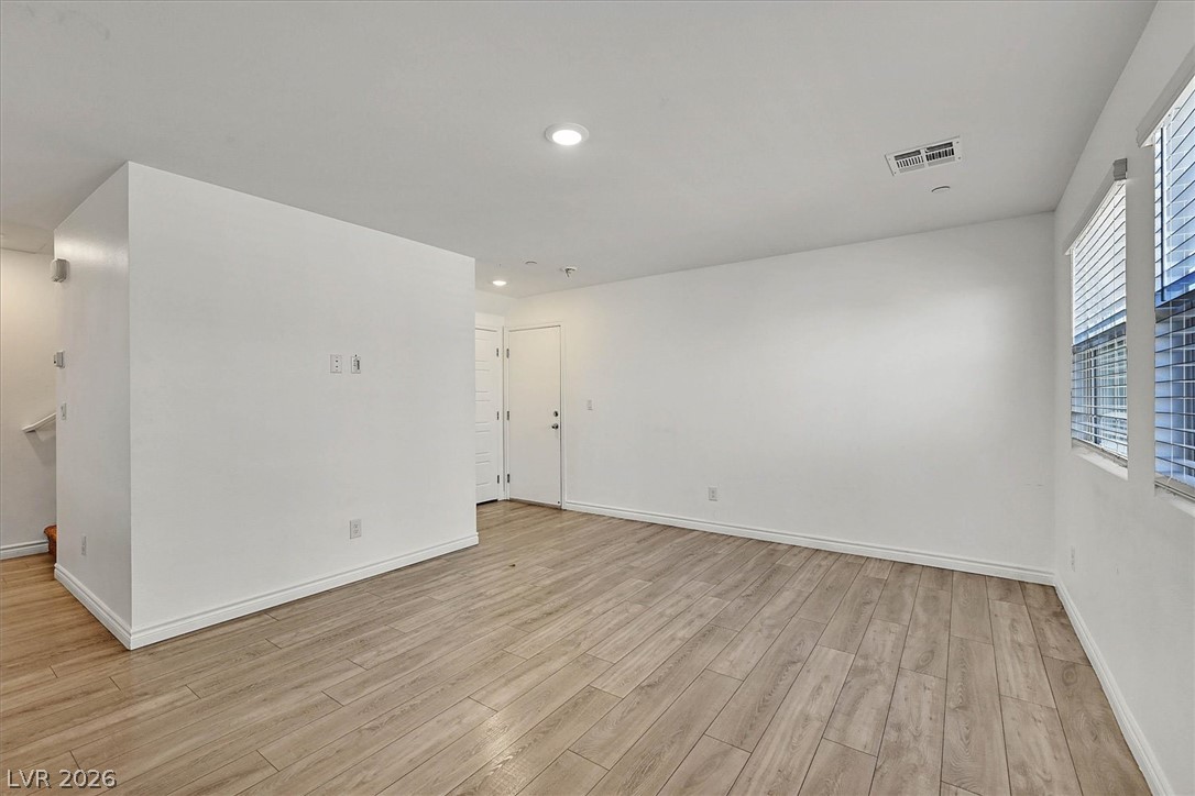 6166 Rathbone Street Property Photo 6