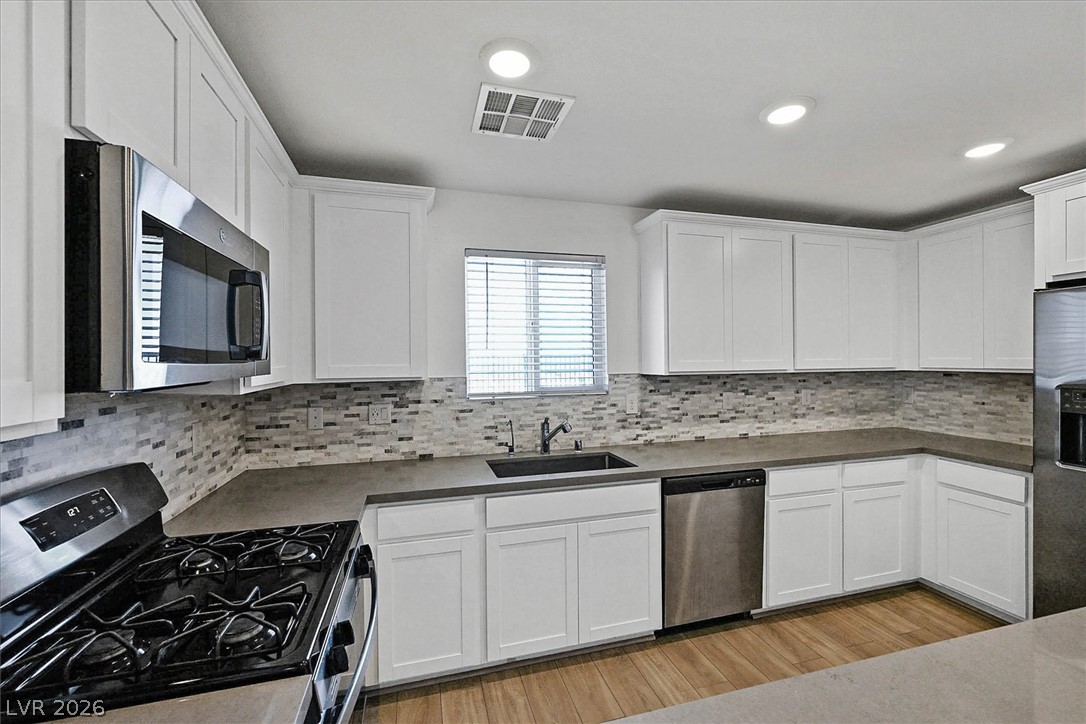 6166 Rathbone Street Property Photo 8