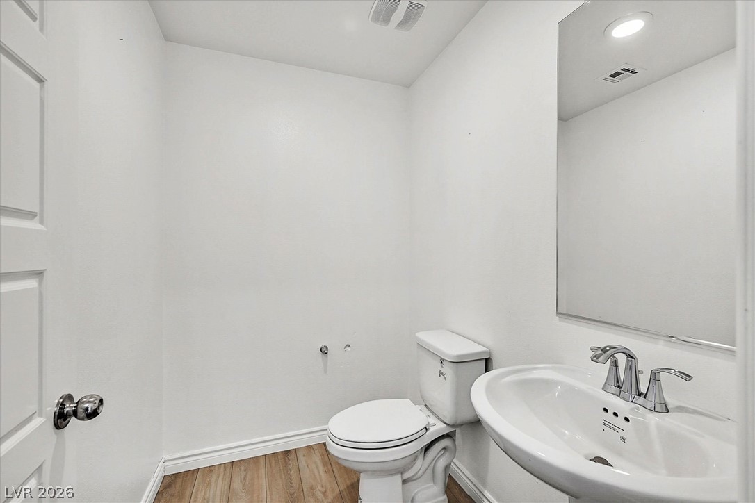 6166 Rathbone Street Property Photo 12