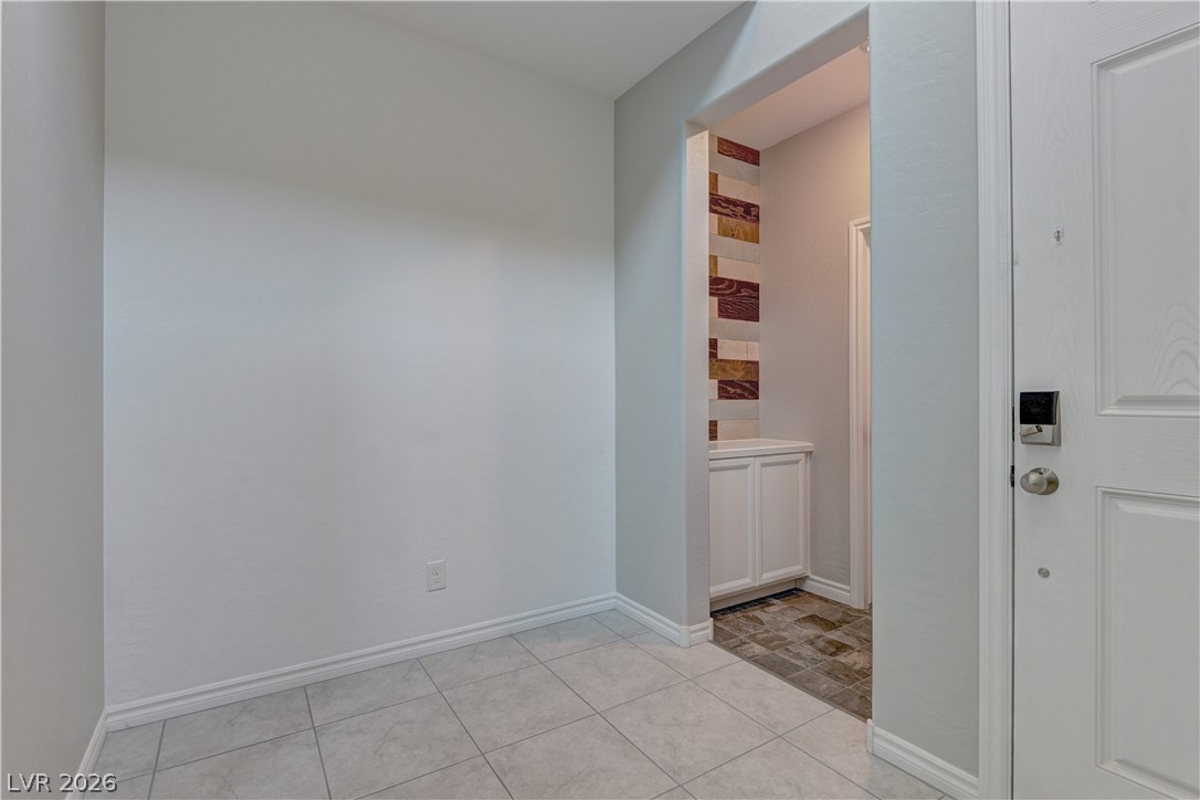 10819 Far Country Avenue Property Photo 4