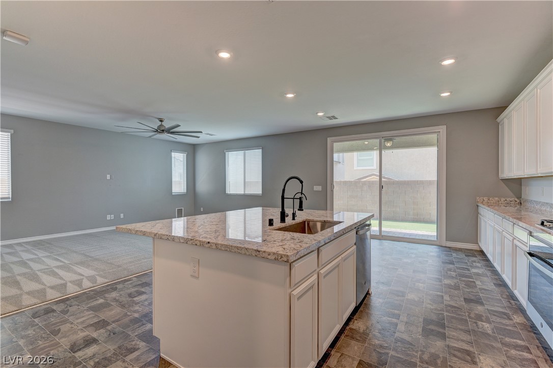 10819 Far Country Avenue Property Photo 11
