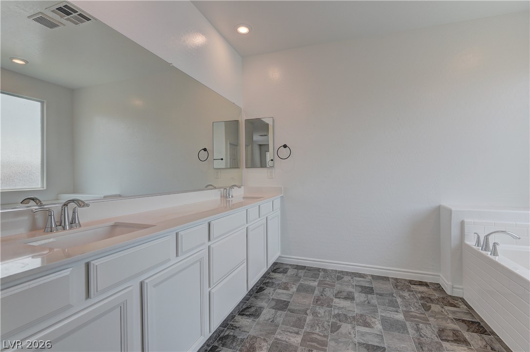 10819 Far Country Avenue Property Photo 19