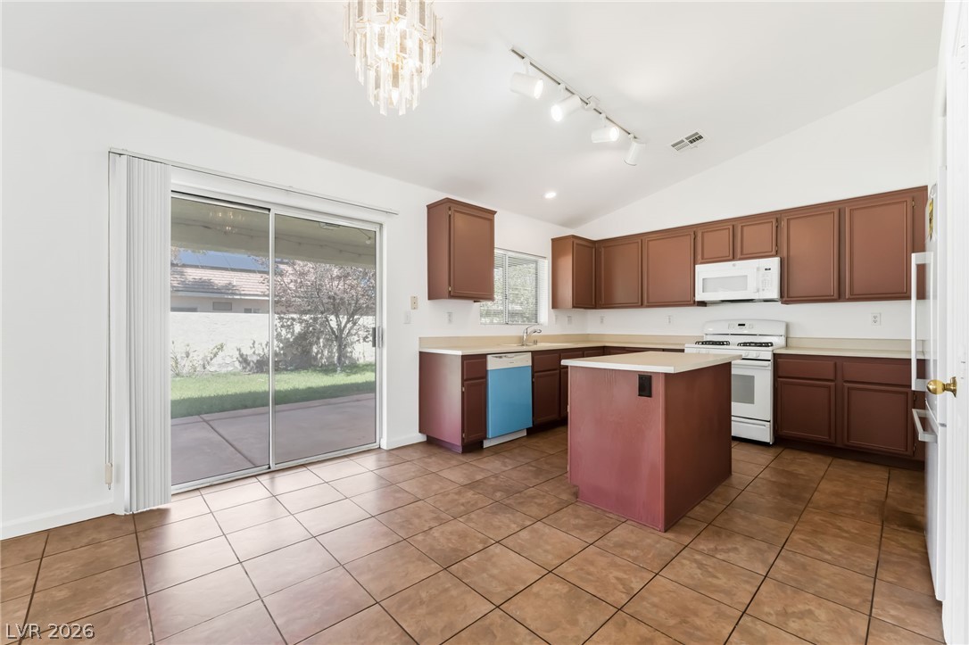 5308 Clouds Rest Avenue Property Photo 12