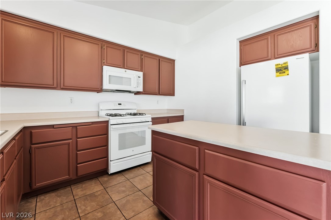 5308 Clouds Rest Avenue Property Photo 14