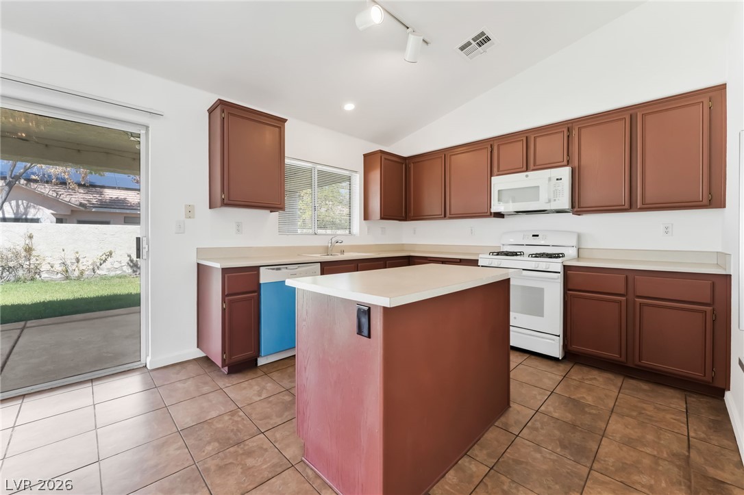 5308 Clouds Rest Avenue Property Photo 17