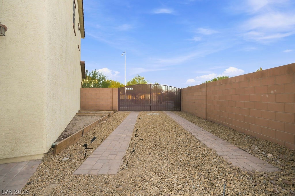 6717 Gallowgate Court Property Photo 4