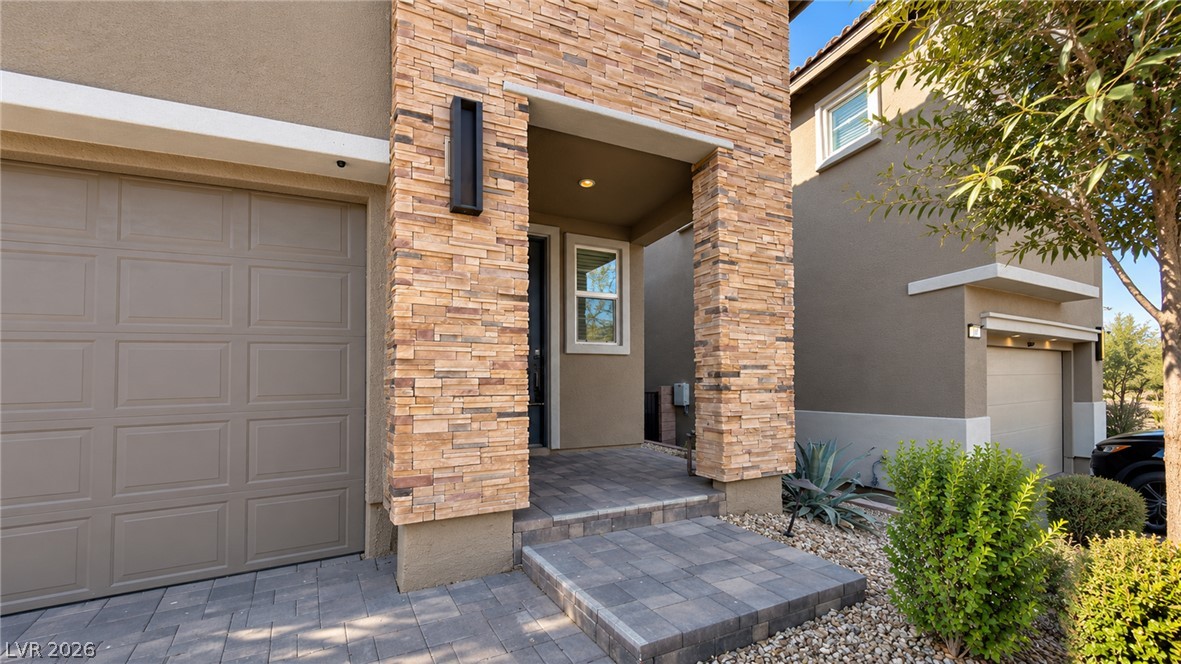 35 Strada Fontana Property Photo 5