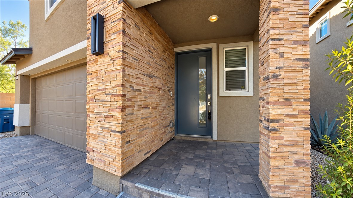 35 Strada Fontana Property Photo 6