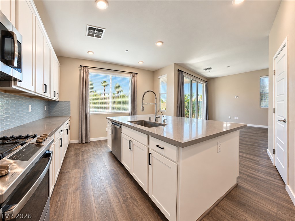 35 Strada Fontana Property Photo 19