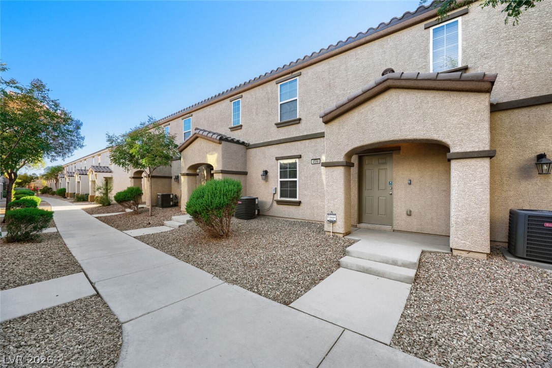 4598 Woolcomber Street Property Photo 1
