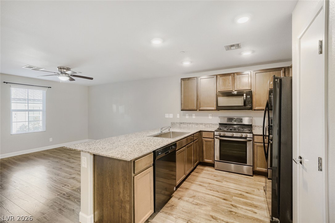 4598 Woolcomber Street Property Photo 5