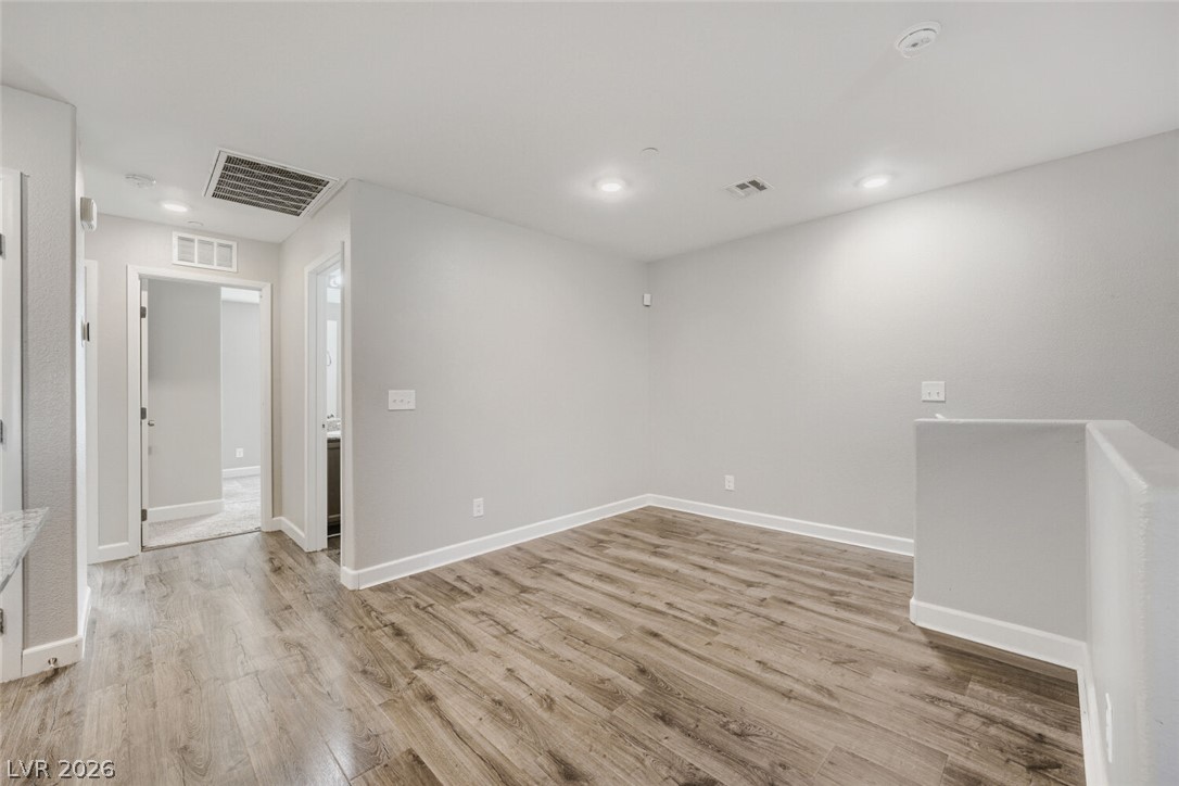 4598 Woolcomber Street Property Photo 14
