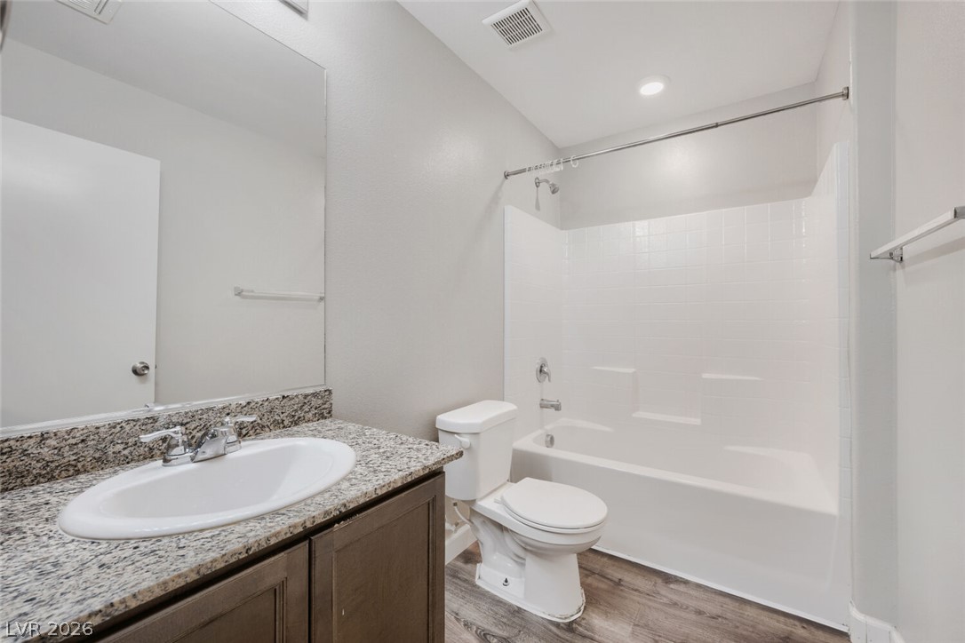 4598 Woolcomber Street Property Photo 23