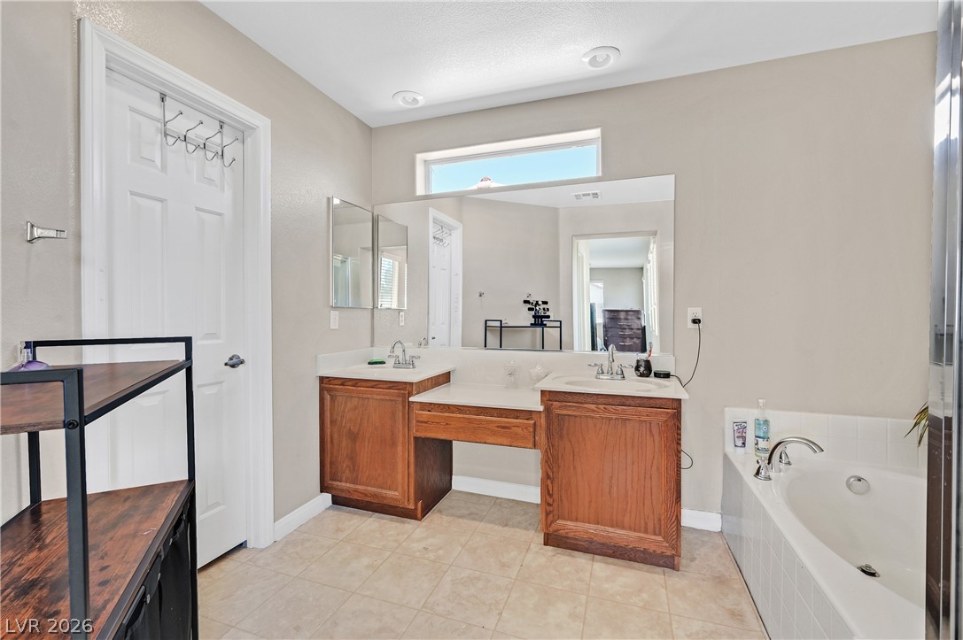 6380 Blue Twilight Court Property Photo 13