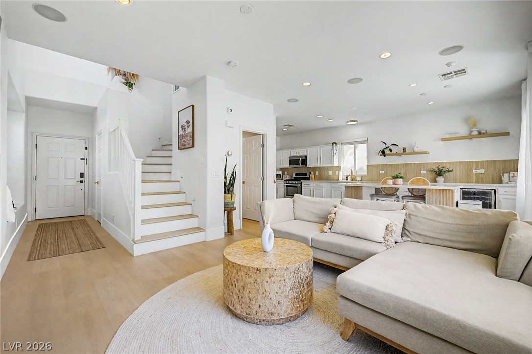 10147 Dragons Meadow Court Property Photo 4