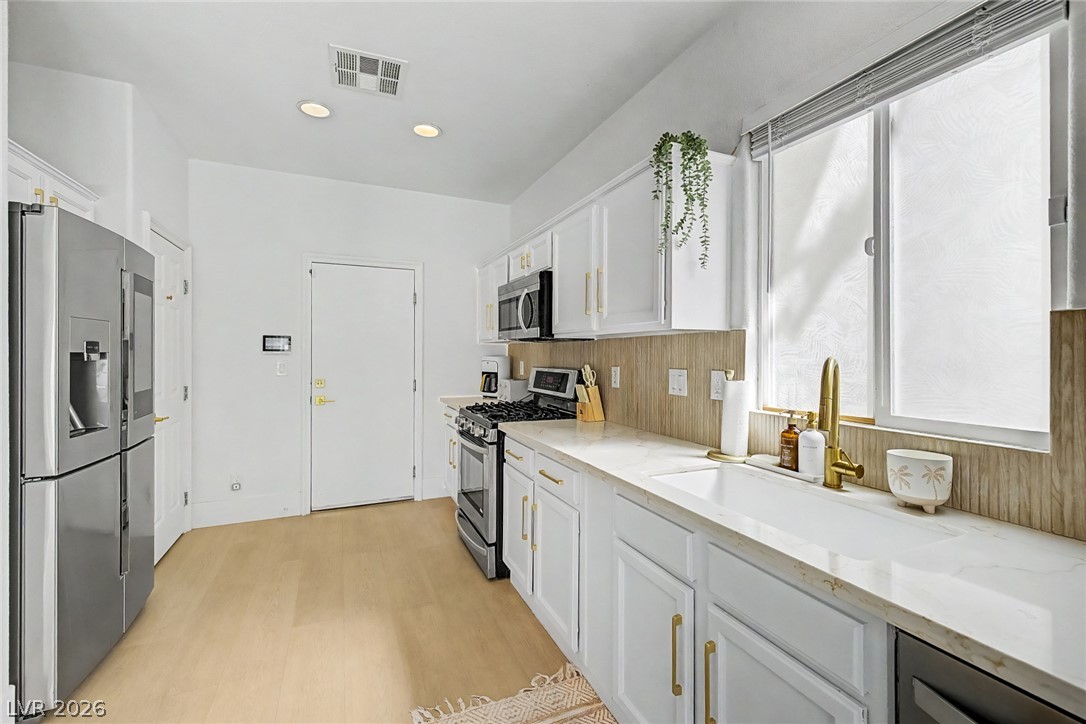 10147 Dragons Meadow Court Property Photo 15
