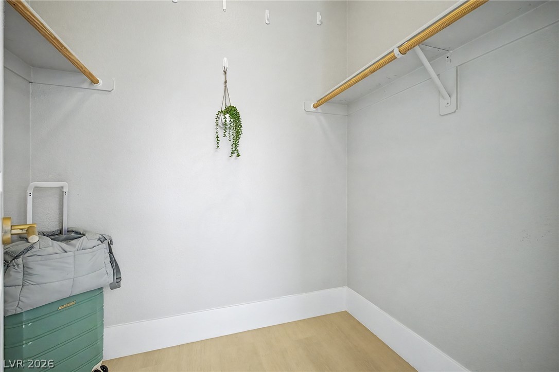 10147 Dragons Meadow Court Property Photo 28