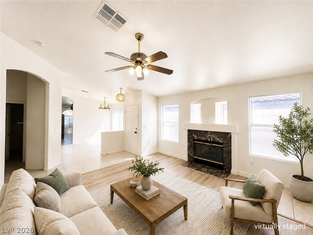 9343 West Viking Road Property Photo 2