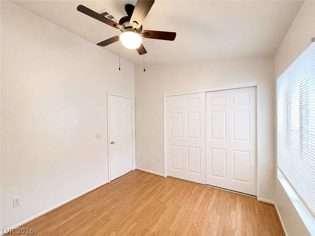 9343 West Viking Road Property Photo 15