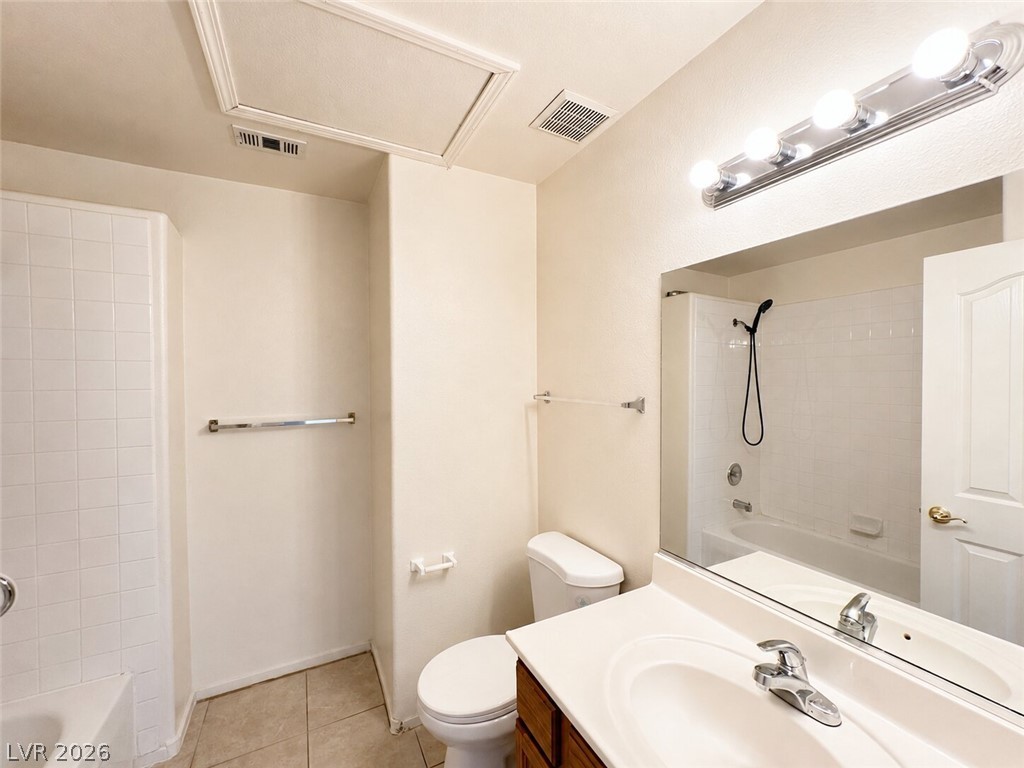 9343 West Viking Road Property Photo 16