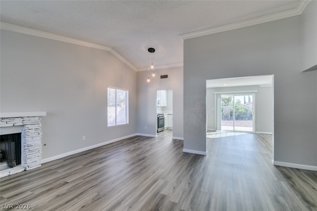 8392 Gresham Drive Property Photo 3