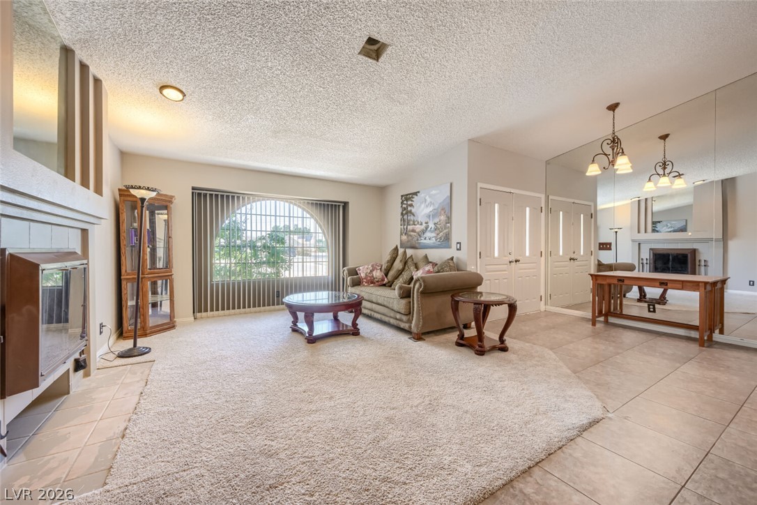 7671 North Jones Boulevard Property Photo 10