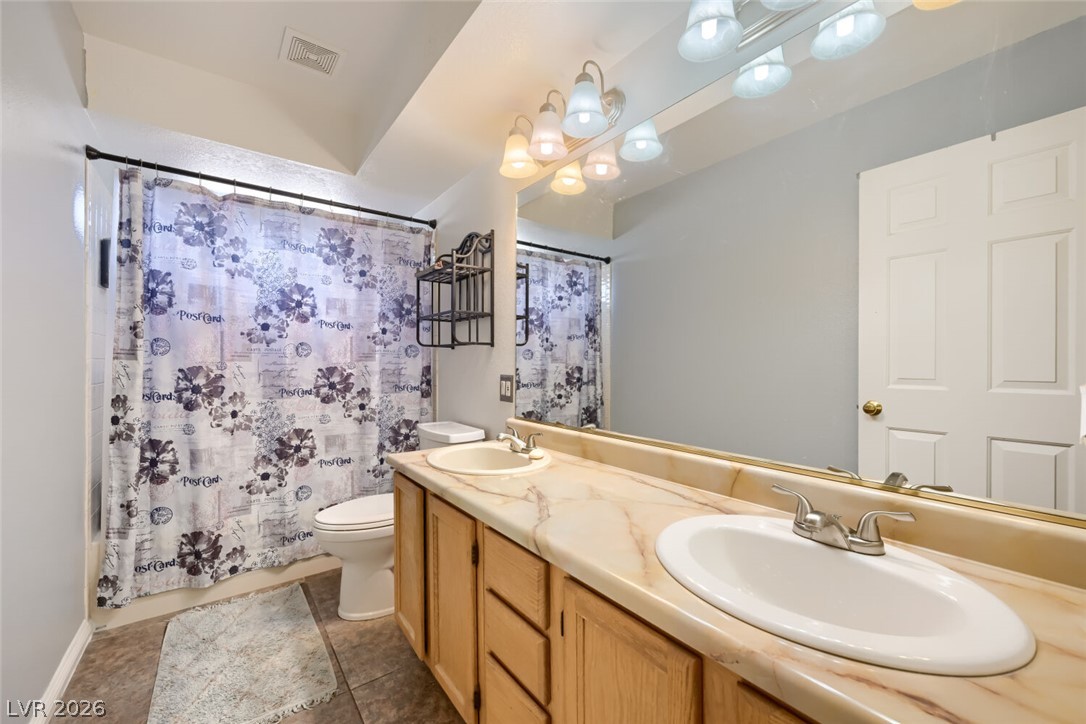 7671 North Jones Boulevard Property Photo 33