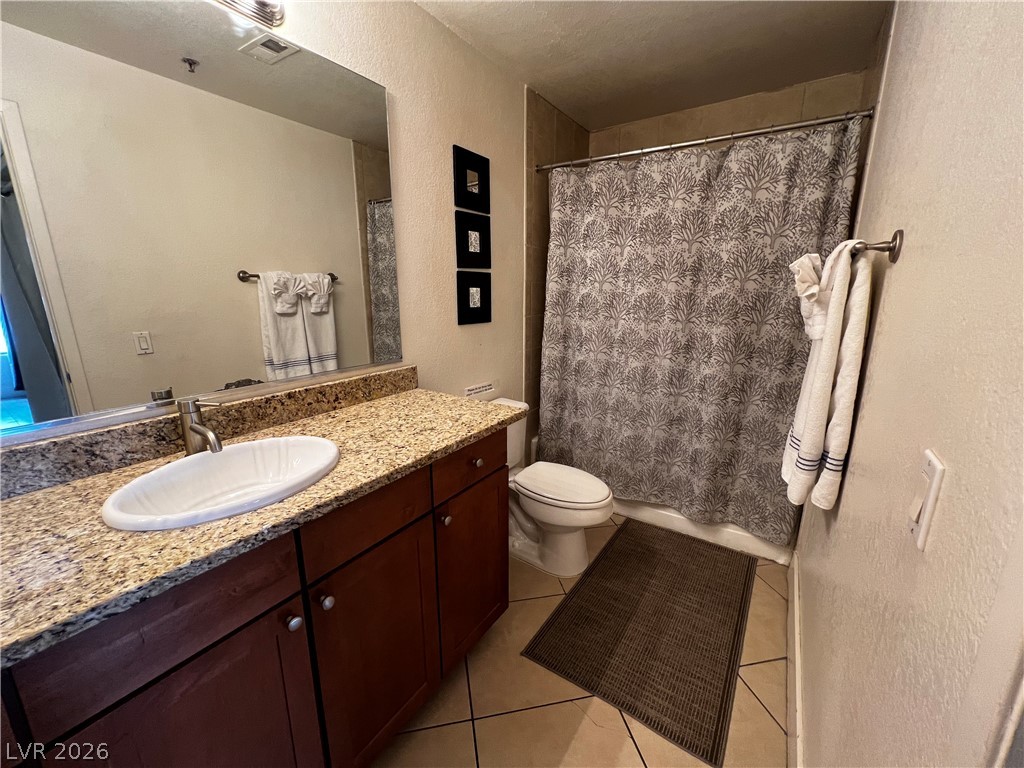 4200 South Valley View Boulevard 2010 Property Photo 19