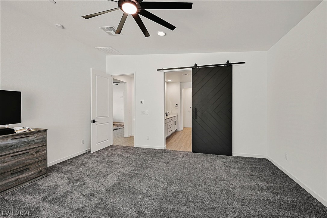 10284 Arrow Range Avenue Property Photo 13