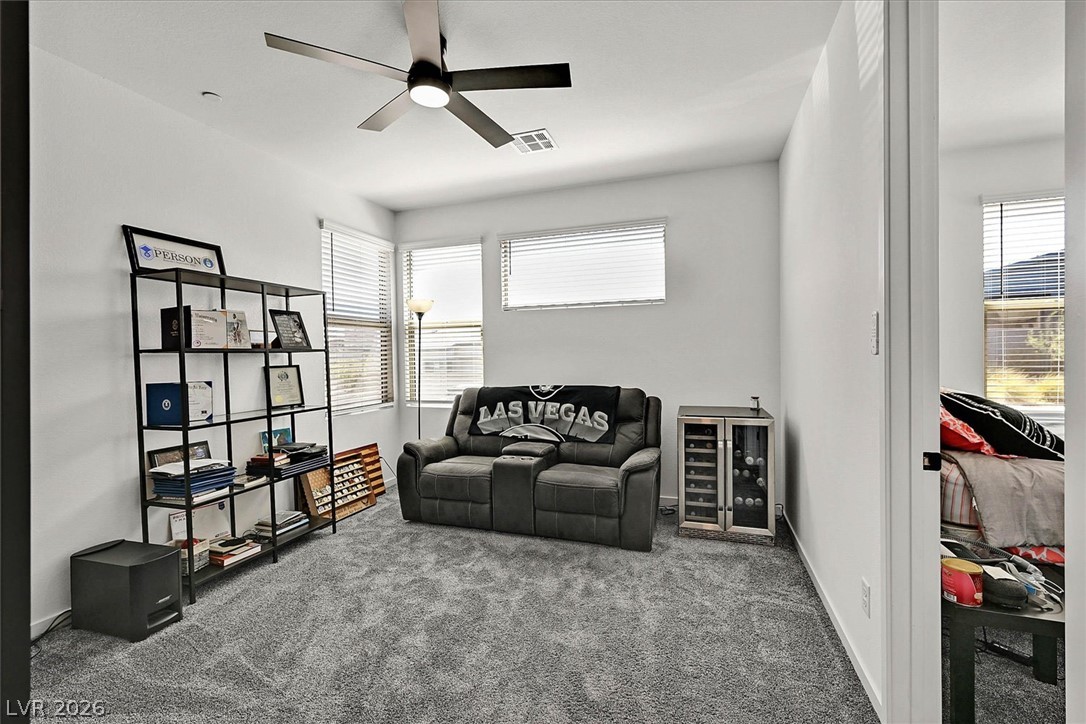 10284 Arrow Range Avenue Property Photo 16