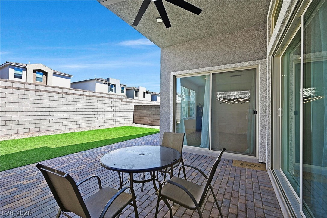 10284 Arrow Range Avenue Property Photo 24