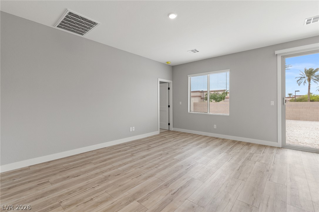 3229 Basin Desert Street Property Photo 5