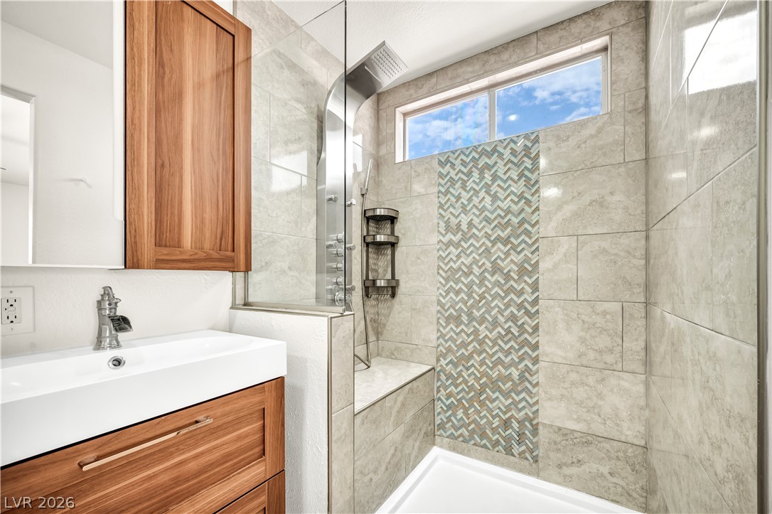 8616 Majestic Pine Avenue Property Photo 21