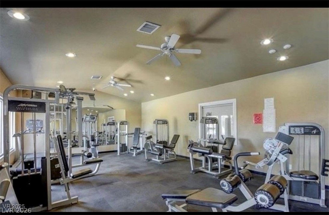 5260 River Glen Drive 259 Property Photo 5