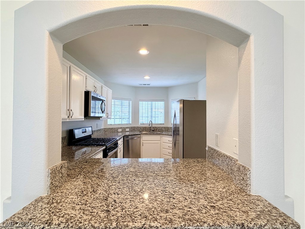 3423 Bankside Drive Property Photo 4