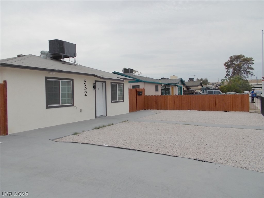 532 North 9th Street B Property Photo 2